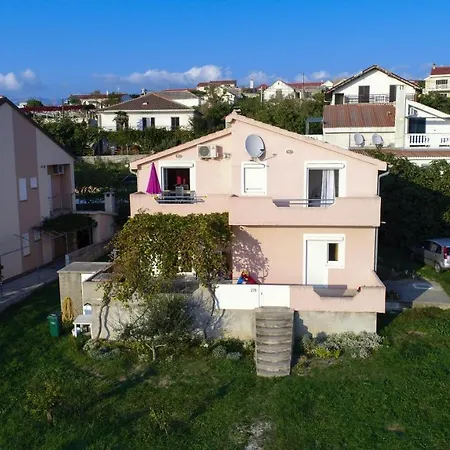 Bonaca Apartment *
